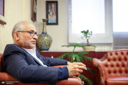 حسین مرعشی: به رئیسی گفتم اگر تورم کنترل نشود نمی‌توانید با تعزیزات و دستور به اقتصاد نرخ‌ها را کنترل کنید