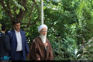 اقامه نماز عید سعید قربان در روستای احمدآباد دماوند توسط آیت الله العظمی جوادی آملی