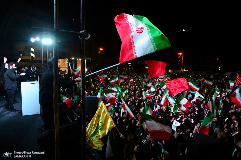 تجمع مردمی در میدان انقلاب اسلامی تهران