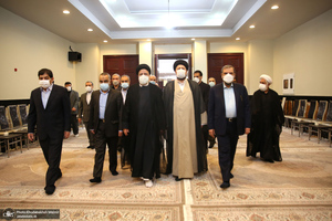 تجدید میثاق رئیس جمهور و اعضای دولت سیزدهم با آرمان های حضرت امام (س)