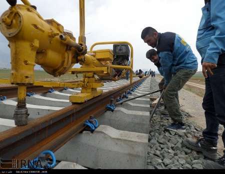 23 کیلومتر از مسیر راه آهن فیروزآباد به کرمانشاه ریل گذاری شده است