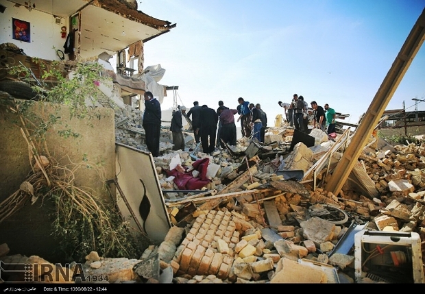 اهدای 6 تن خرما توسط مردم دلگان به زلزله زدگان کرمانشاه