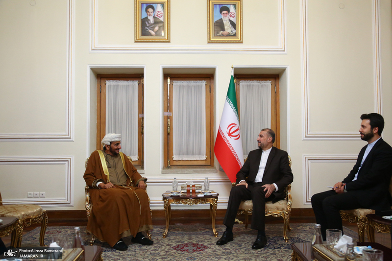 دیدار معاون وزیر خارجه سلطنت عمان با وزیر امور خارجه